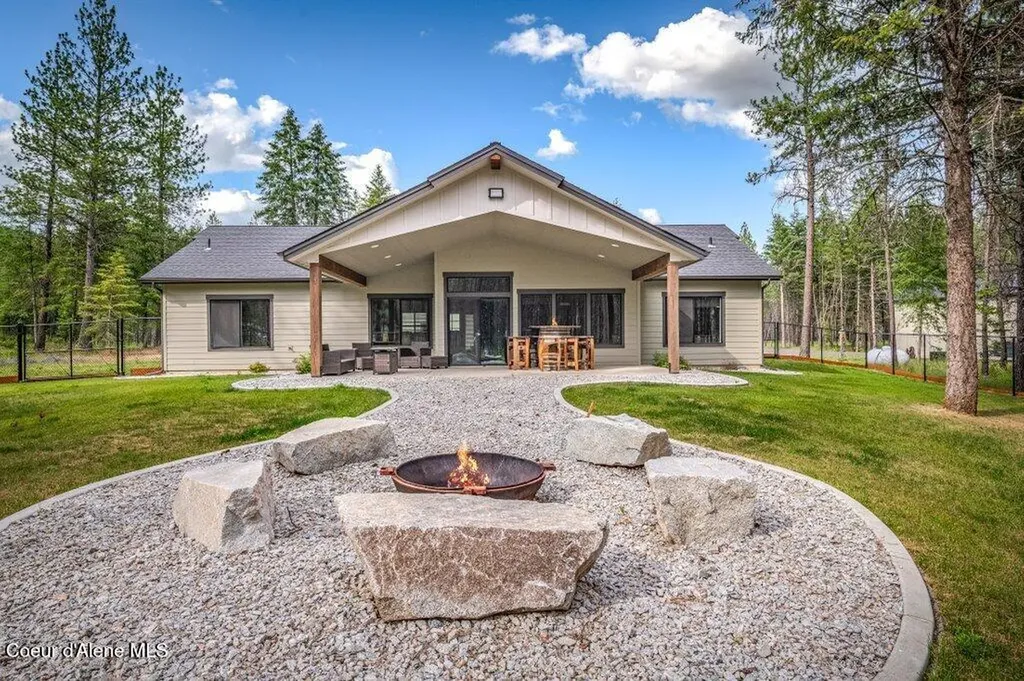 3284 Blanchard Cutoff Road Blanchard ID 83804