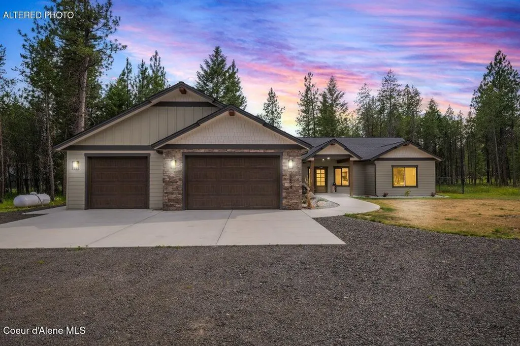 3284 Blanchard Cutoff Road Blanchard ID 83804
