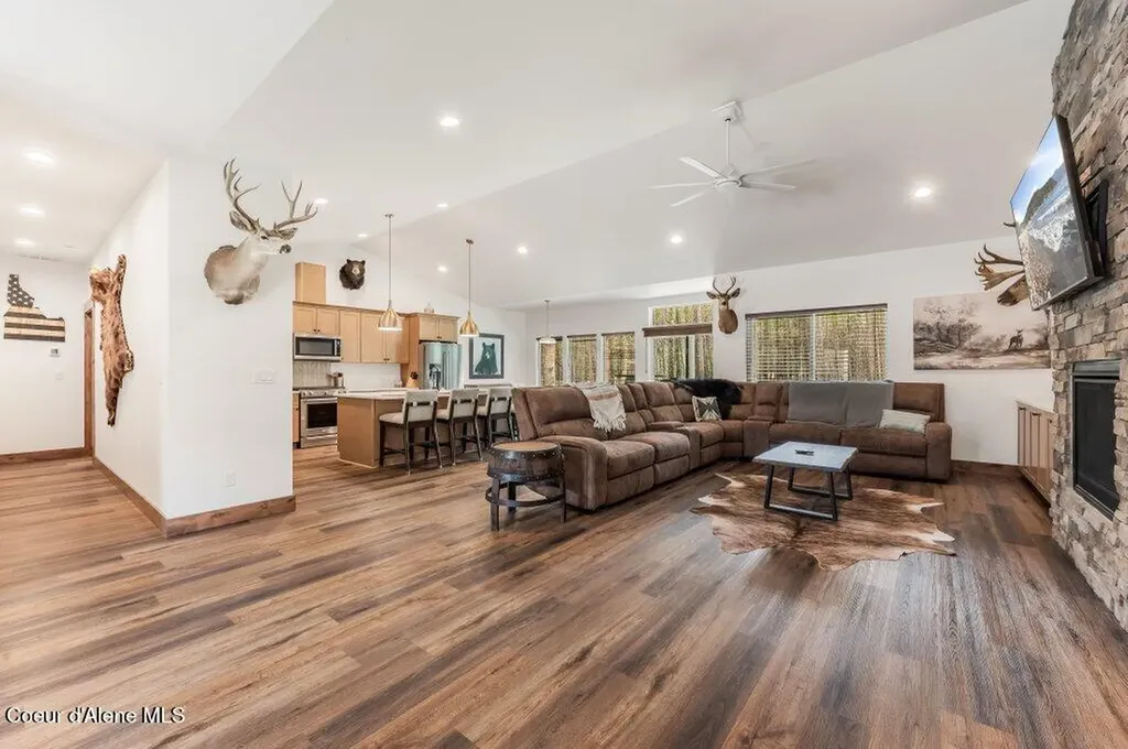3284 Blanchard Cutoff Road Blanchard ID 83804