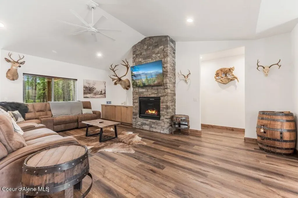 3284 Blanchard Cutoff Road Blanchard ID 83804