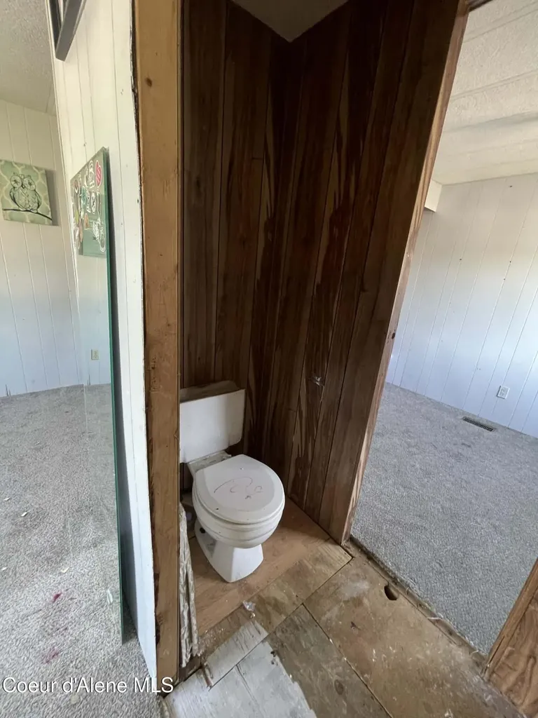 8638 W Park Loop Rathdrum ID 83858