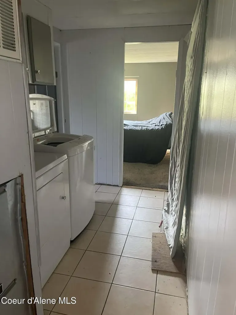 8638 W Park Loop Rathdrum ID 83858