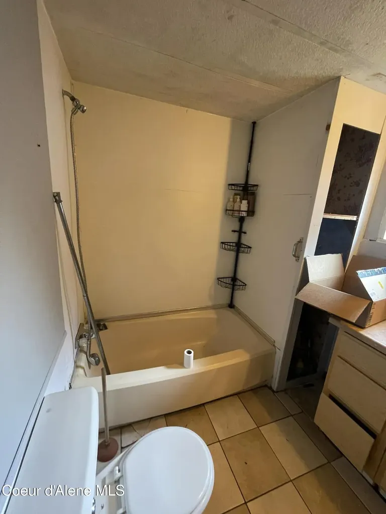 8638 W Park Loop Rathdrum ID 83858
