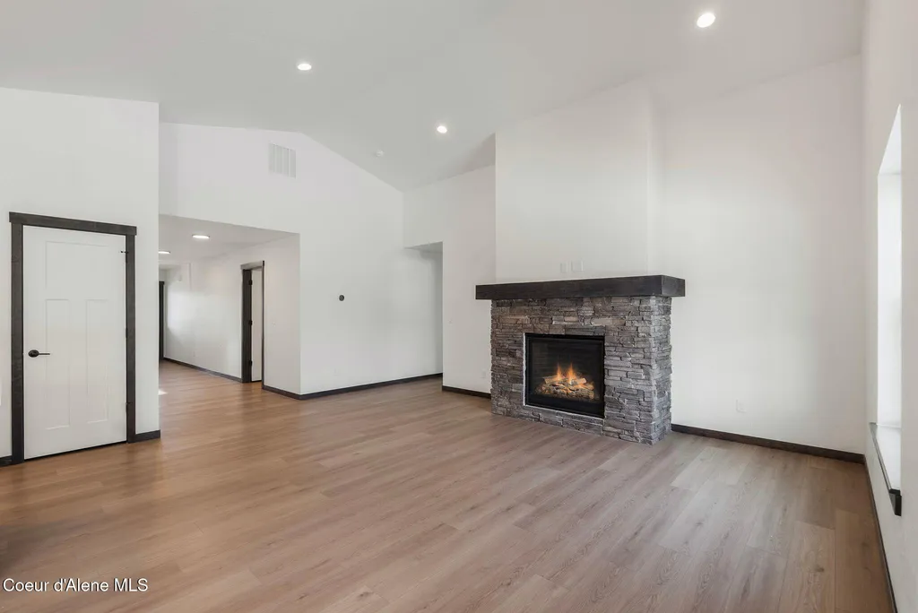 2238 Maverick Court Sandpoint ID 83864