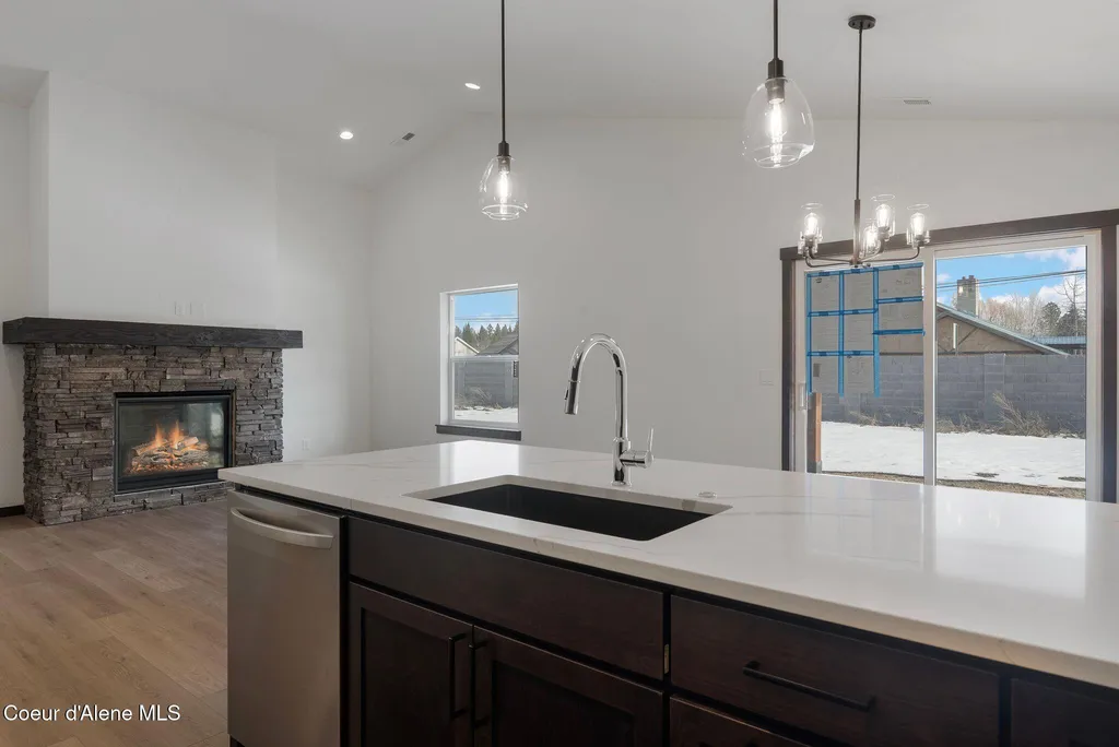 2238 Maverick Court Sandpoint ID 83864