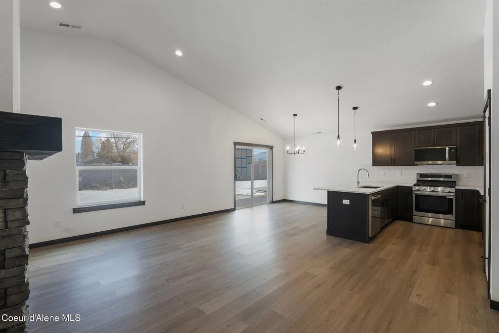 2238 Maverick Court Sandpoint ID 83864