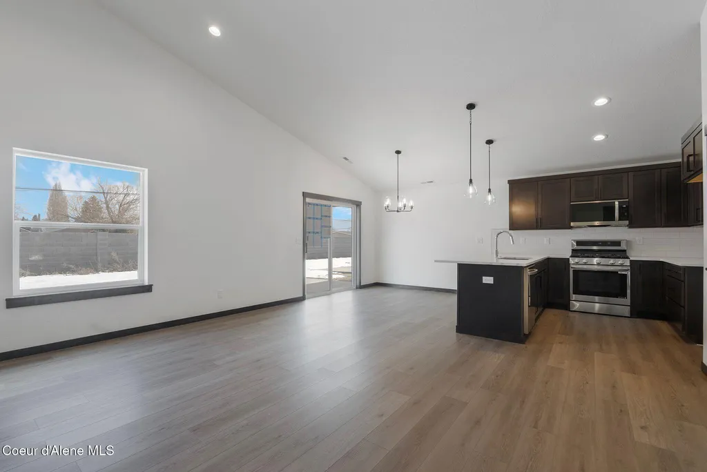 2238 Maverick Court Sandpoint ID 83864
