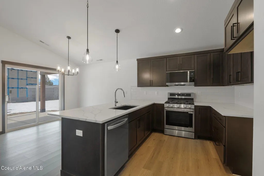 2238 Maverick Court Sandpoint ID 83864