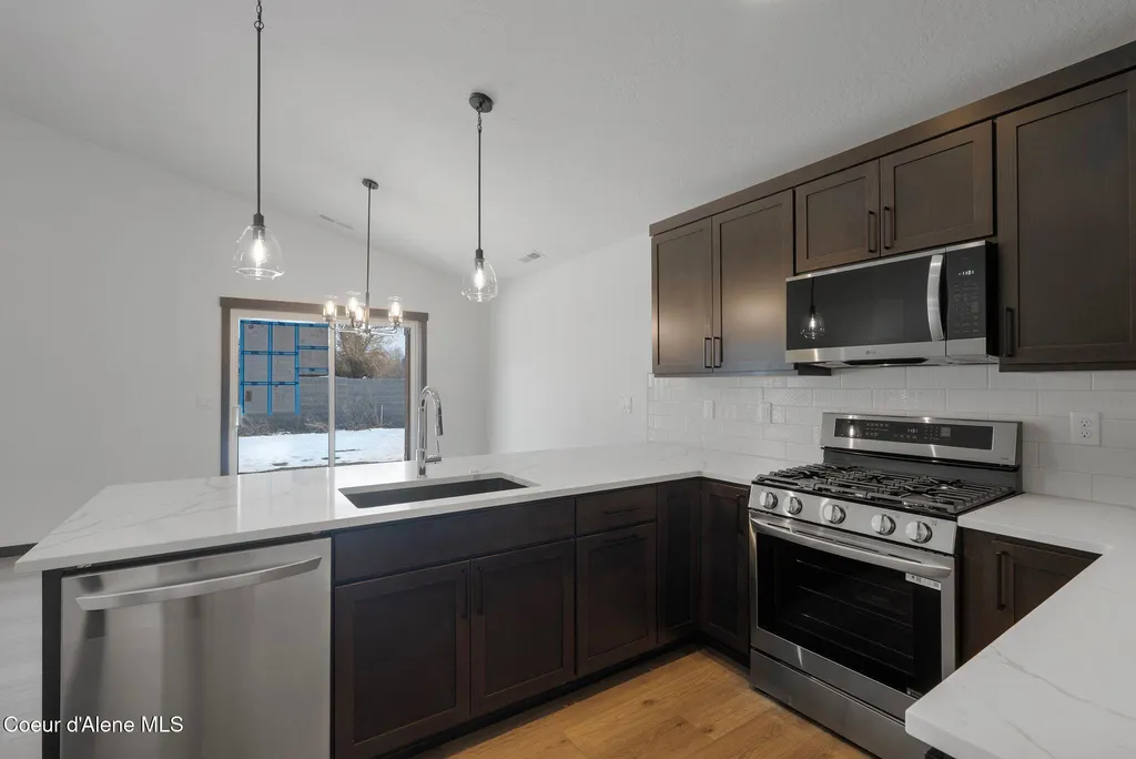2238 Maverick Court Sandpoint ID 83864