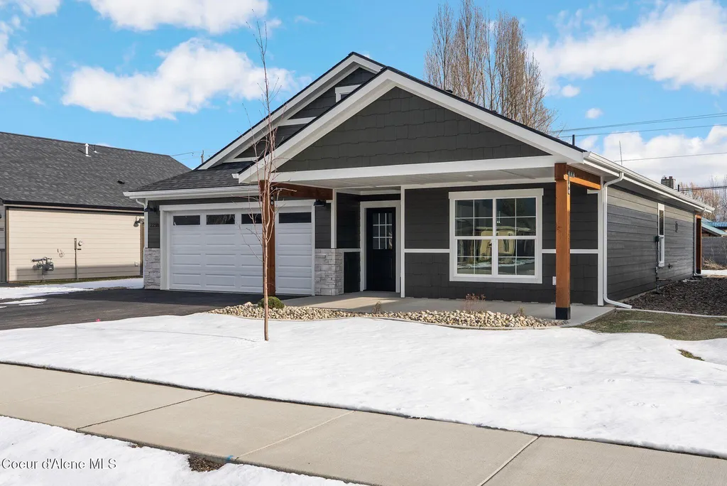 2238 Maverick Court Sandpoint ID 83864