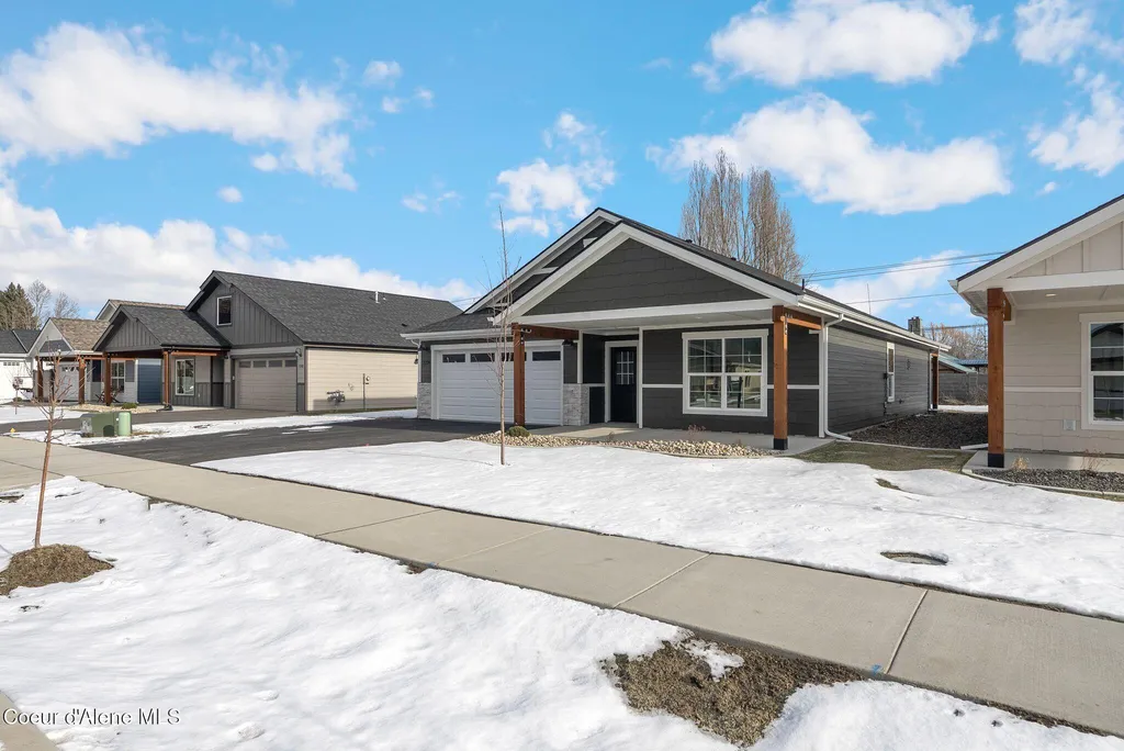2238 Maverick Court Sandpoint ID 83864