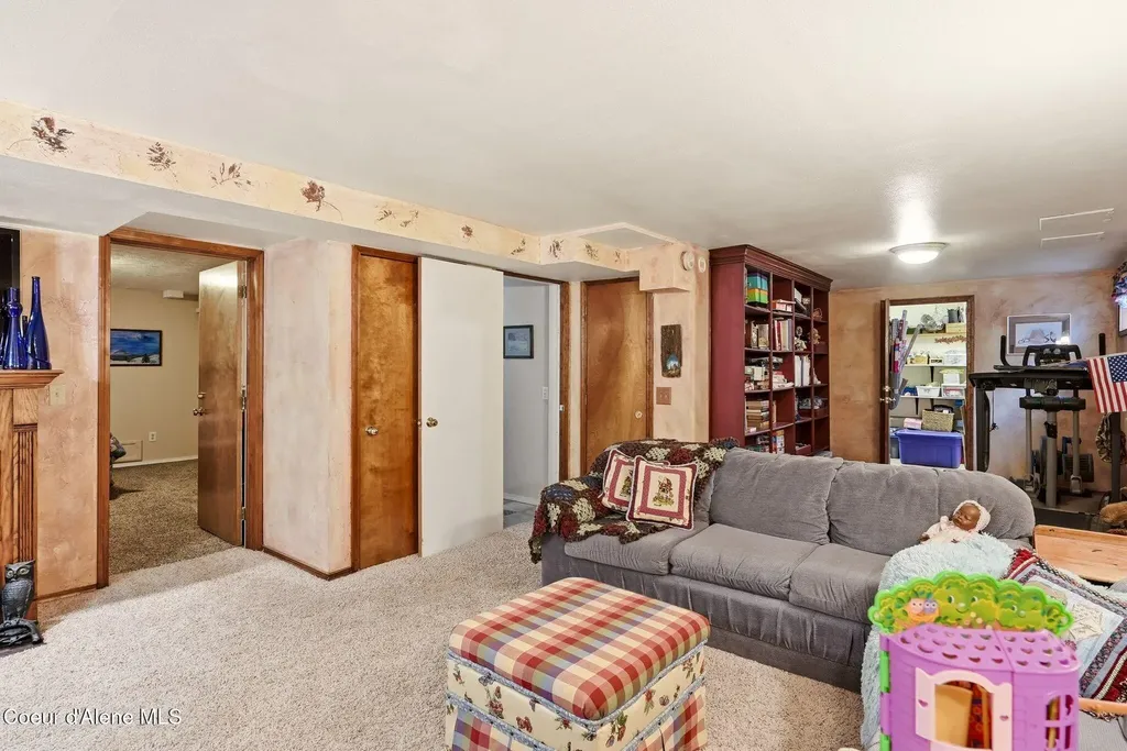 13823 E Crown Avenue Spokane Valley WA 99216