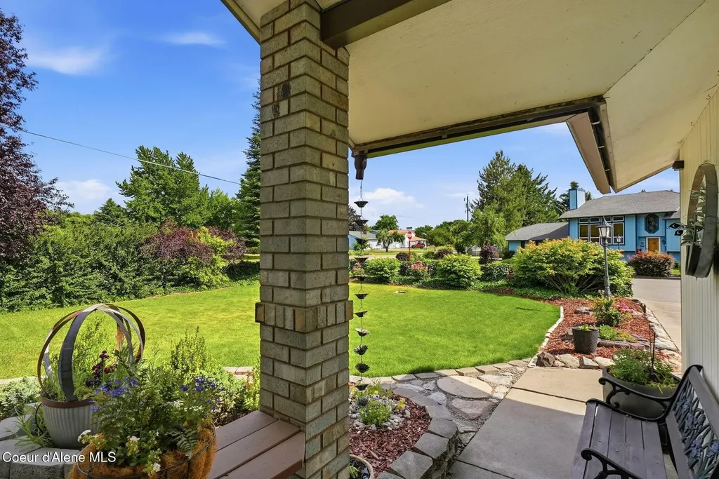 13823 E Crown Avenue Spokane Valley WA 99216