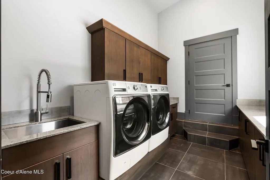 37 Birch Haven Drive Sagle ID 83860