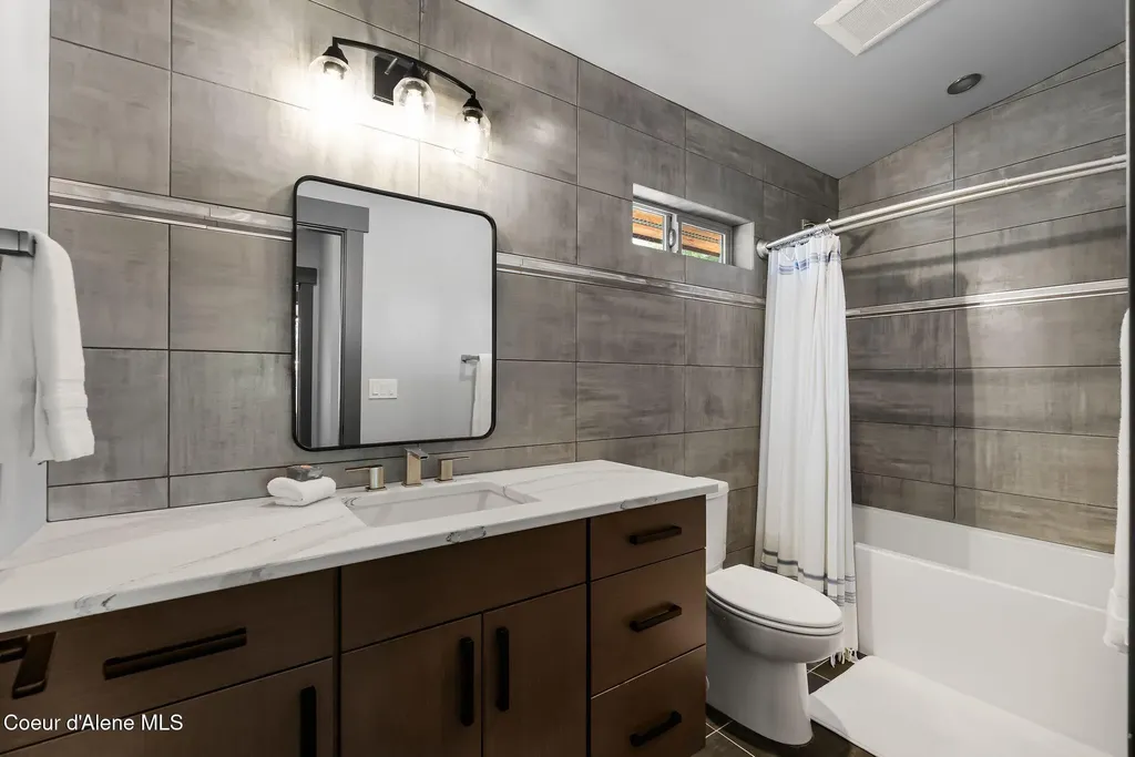 37 Birch Haven Drive Sagle ID 83860