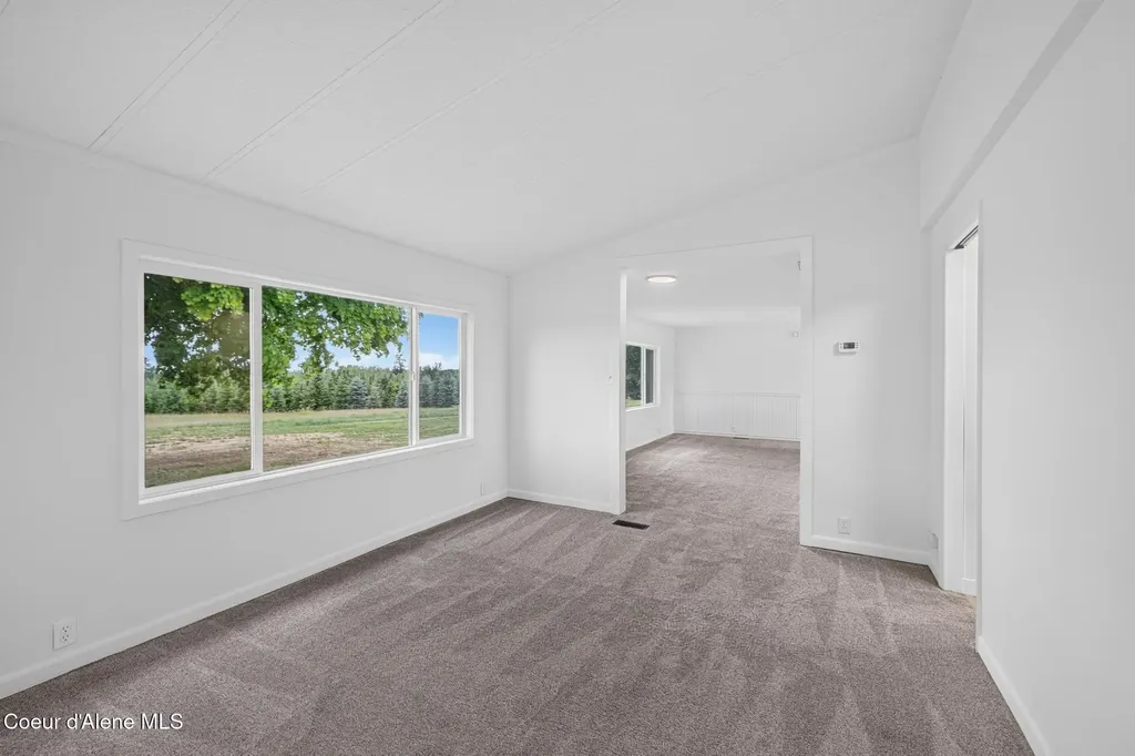 10215 E Day Mt Spokane Road Mead WA 99021