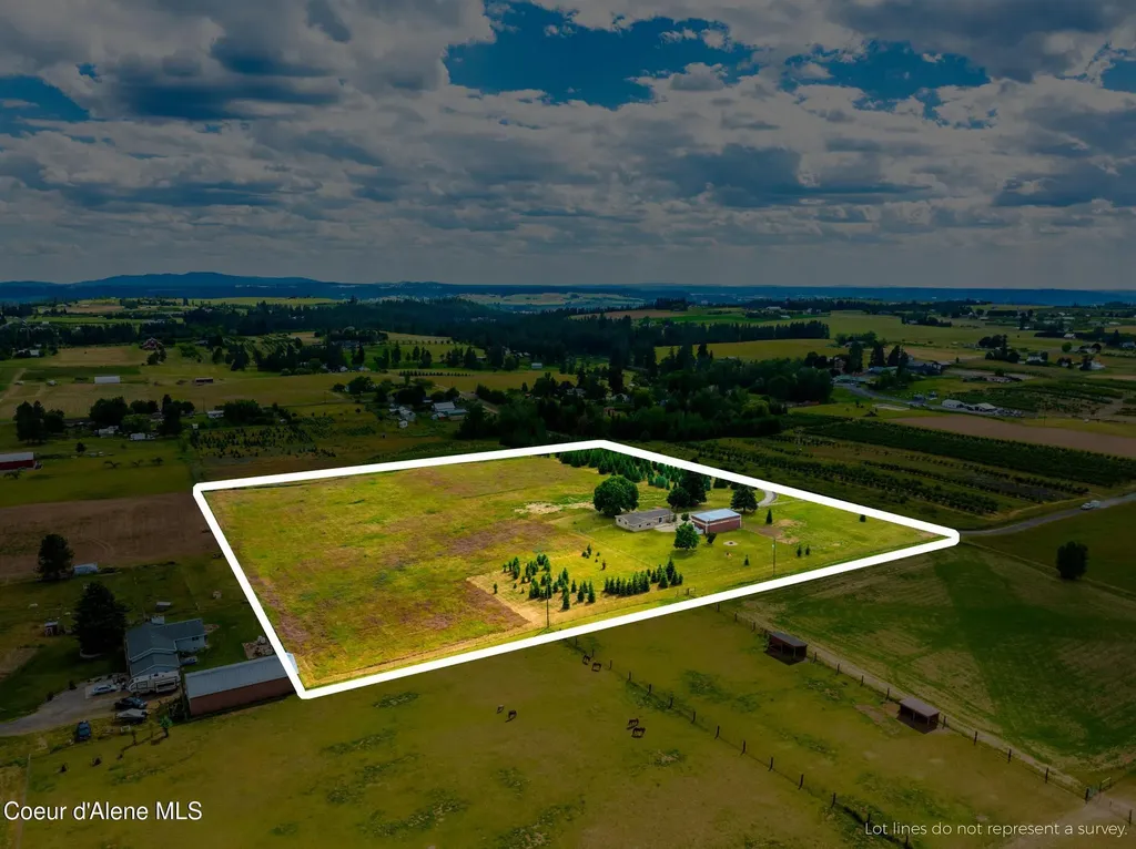 10215 E Day Mt Spokane Road Mead WA 99021