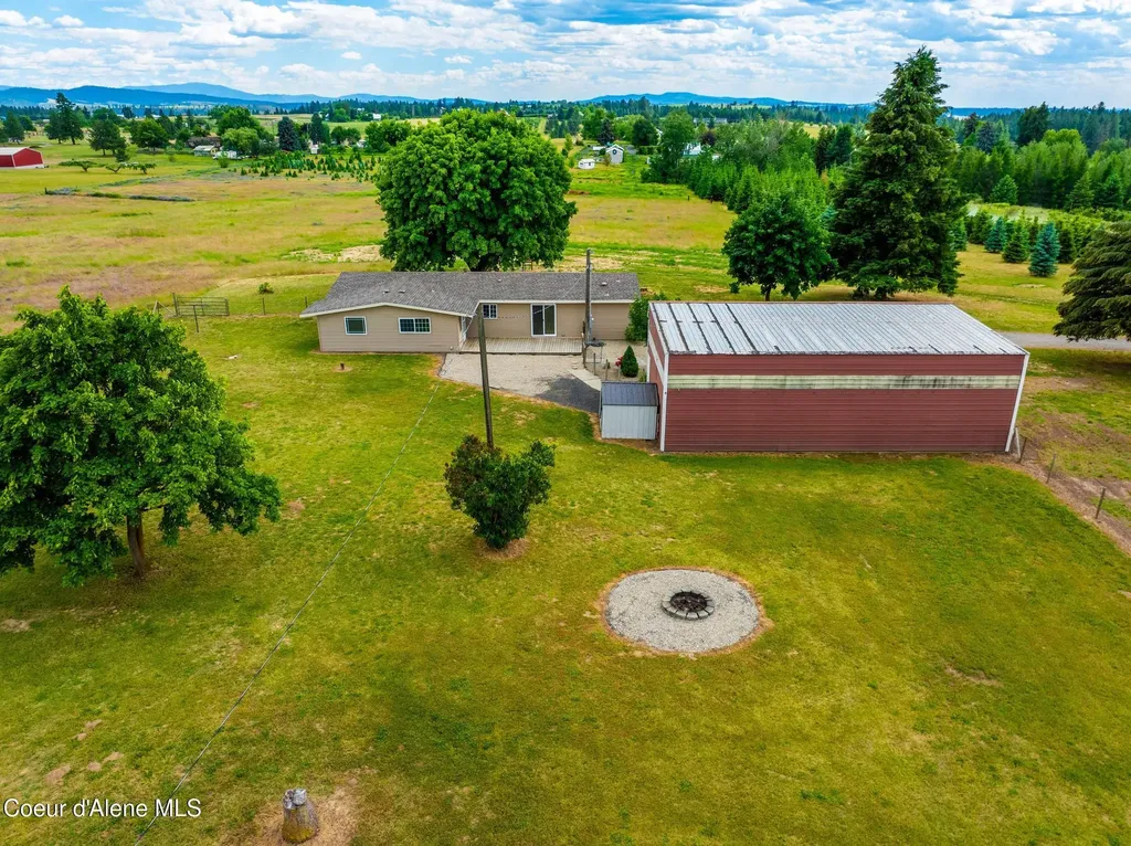 10215 E Day Mt Spokane Road Mead WA 99021