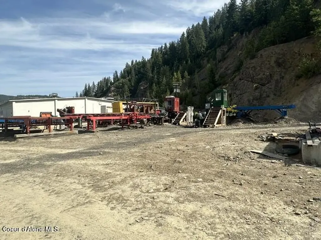 83895 S. State Highway 3 St. Maries ID 83861