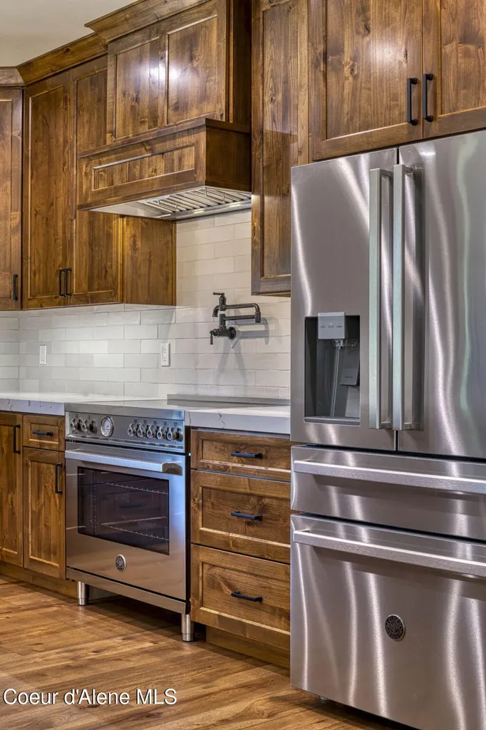 4450 Dufort Road Sagle ID 83860