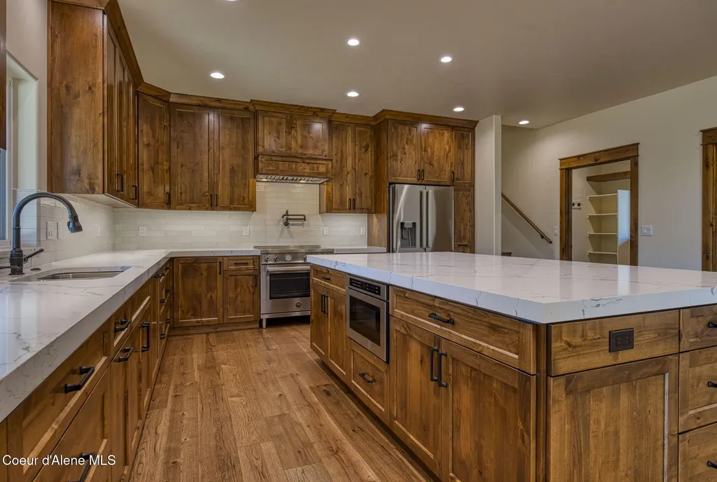 4450 Dufort Road Sagle ID 83860