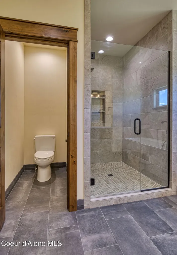 4450 Dufort Road Sagle ID 83860