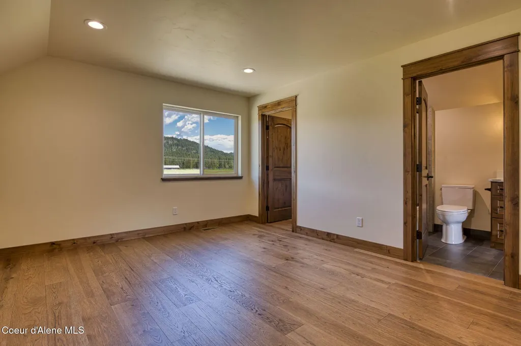 4450 Dufort Road Sagle ID 83860