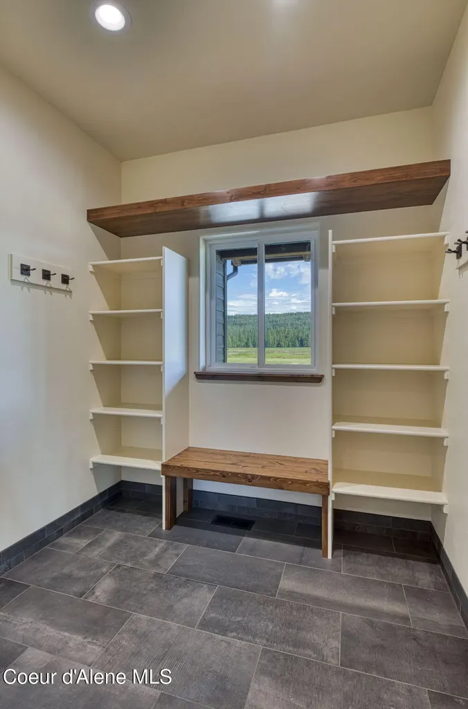 4450 Dufort Road Sagle ID 83860