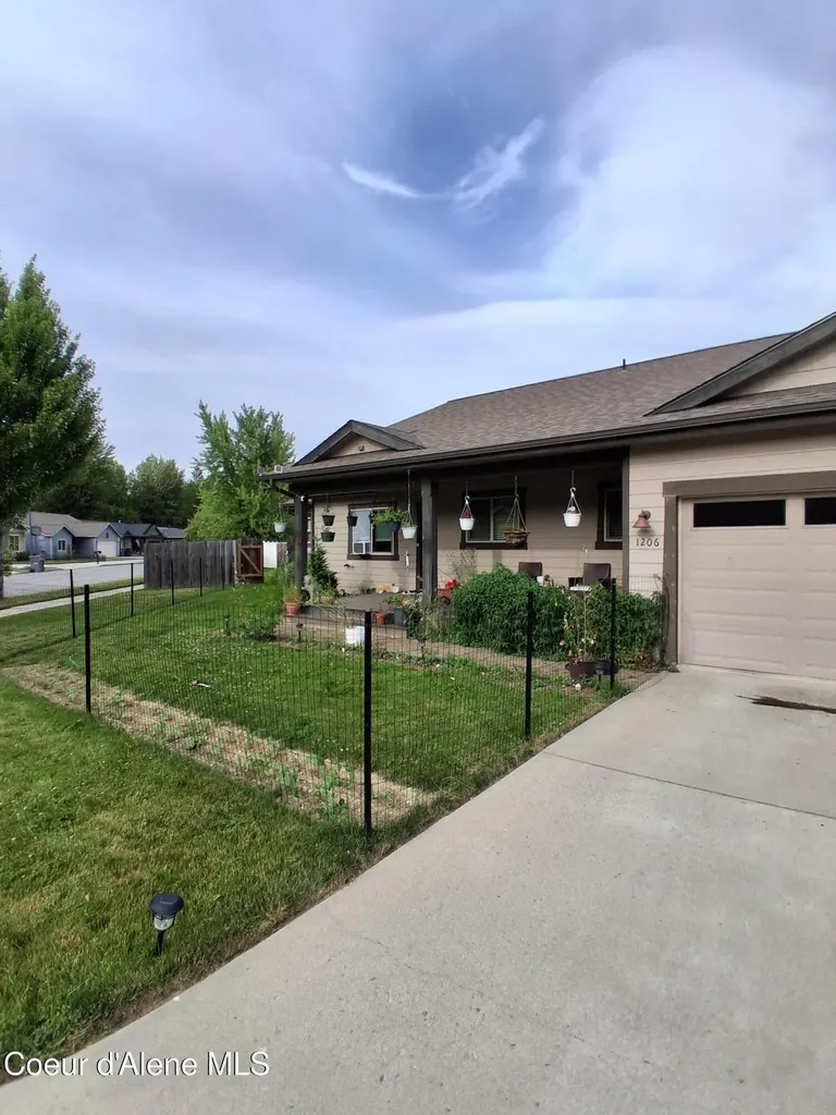 1206 Honeysuckle Avenue Sandpoint ID 83864