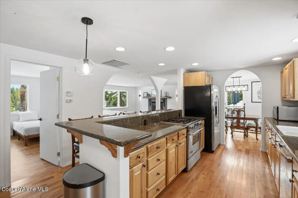12331 N Avondale Loop Hayden ID 83835