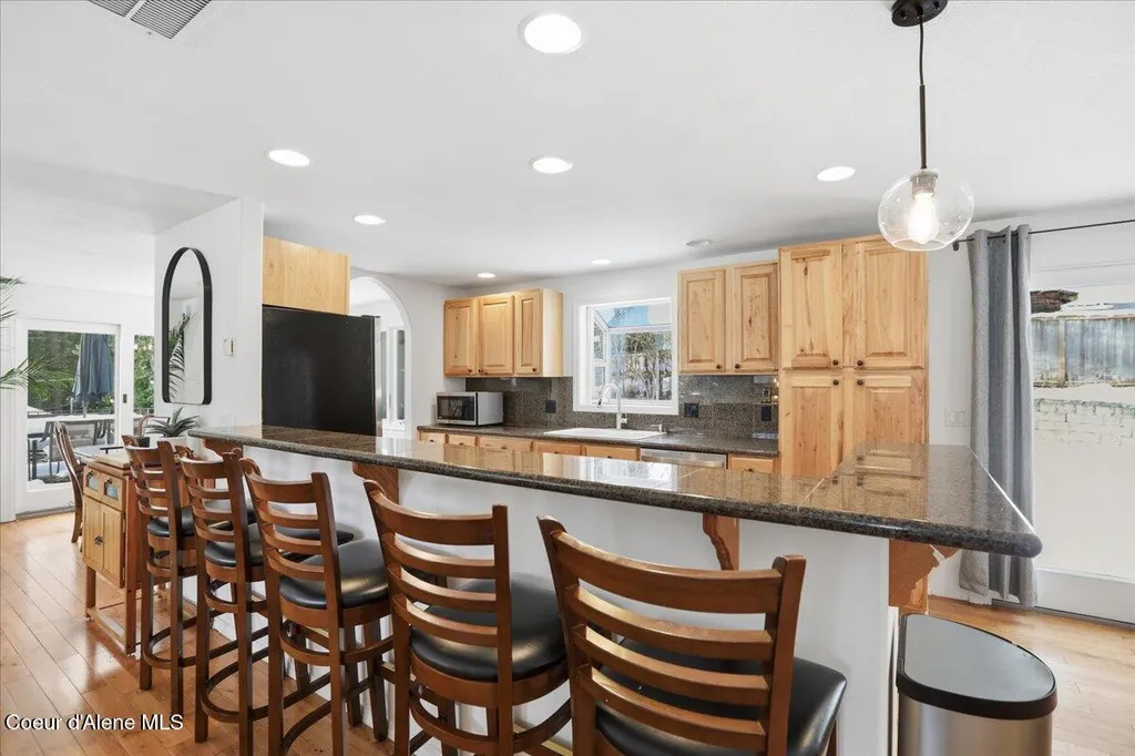 12331 N Avondale Loop Hayden ID 83835