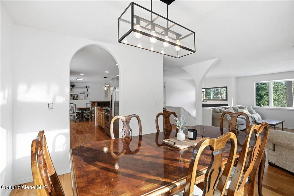 12331 N Avondale Loop Hayden ID 83835
