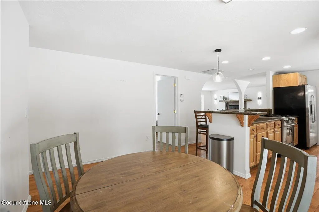 12331 N Avondale Loop Hayden ID 83835