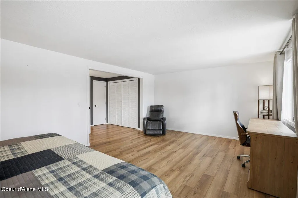 12331 N Avondale Loop Hayden ID 83835