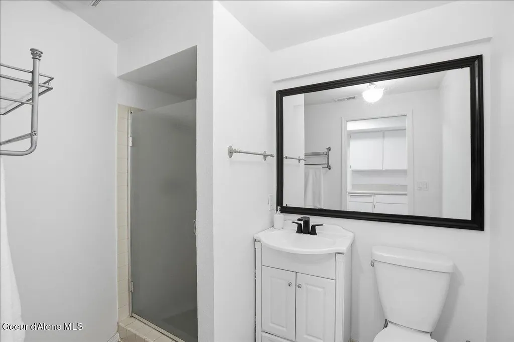 12331 N Avondale Loop Hayden ID 83835