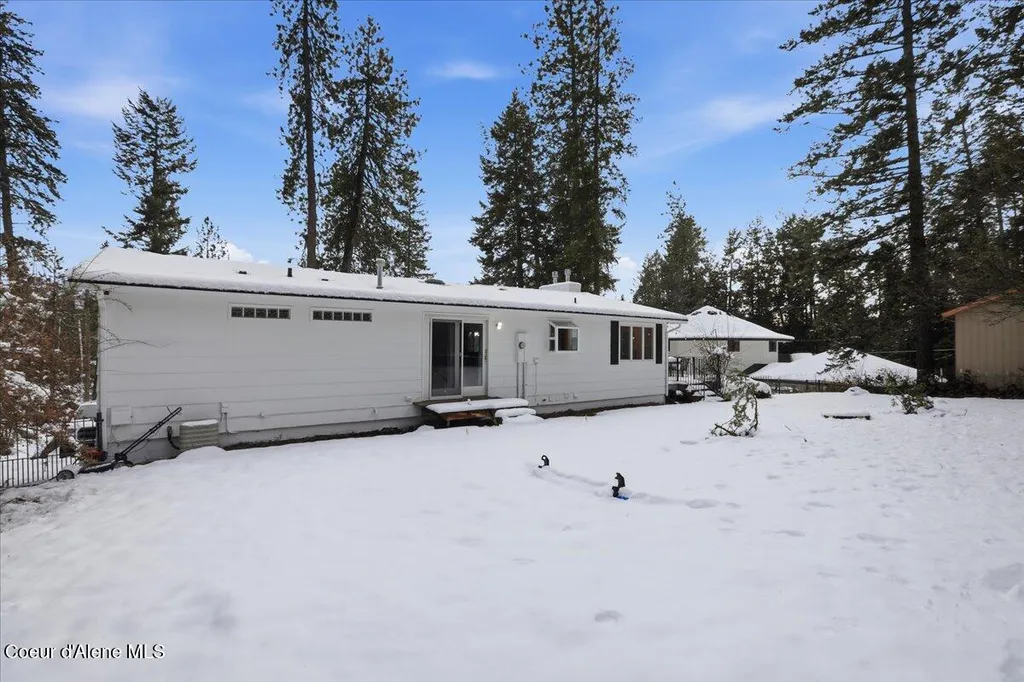 12331 N Avondale Loop Hayden ID 83835