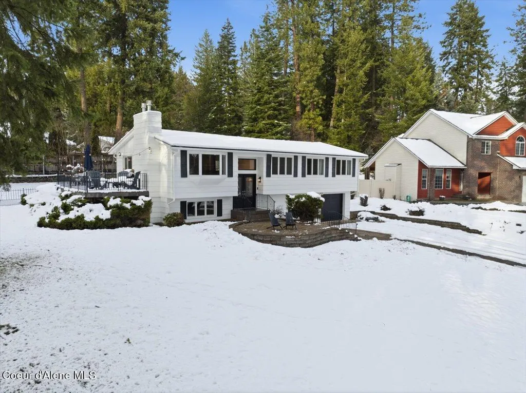 12331 N Avondale Loop Hayden ID 83835