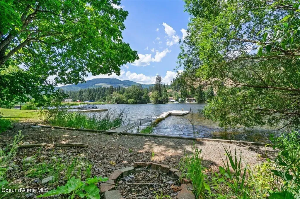 20535 N Pinehurst Street Rathdrum ID 83858