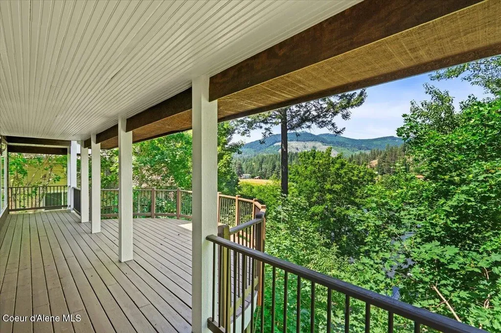 20535 N Pinehurst Street Rathdrum ID 83858