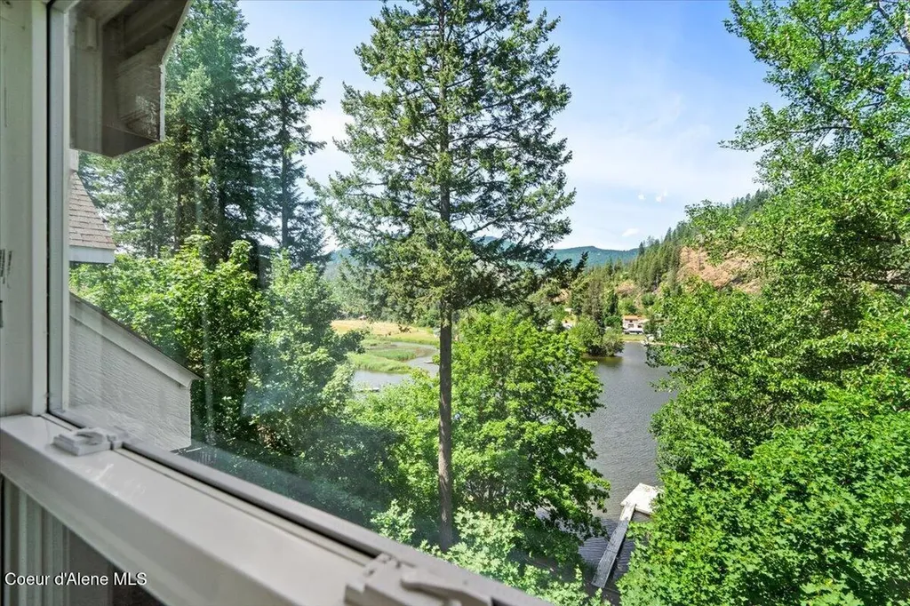 20535 N Pinehurst Street Rathdrum ID 83858