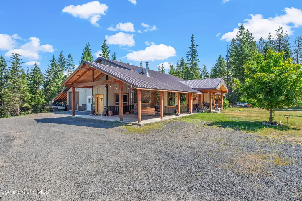 1124 Bugle Point Road St. Maries ID 83861