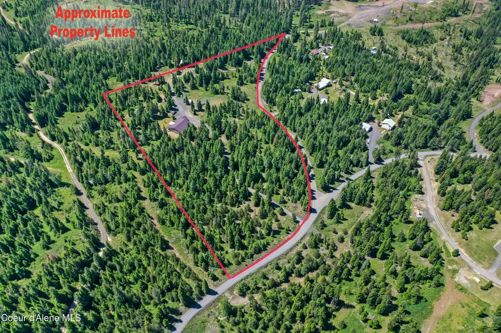 1124 Bugle Point Road St. Maries ID 83861