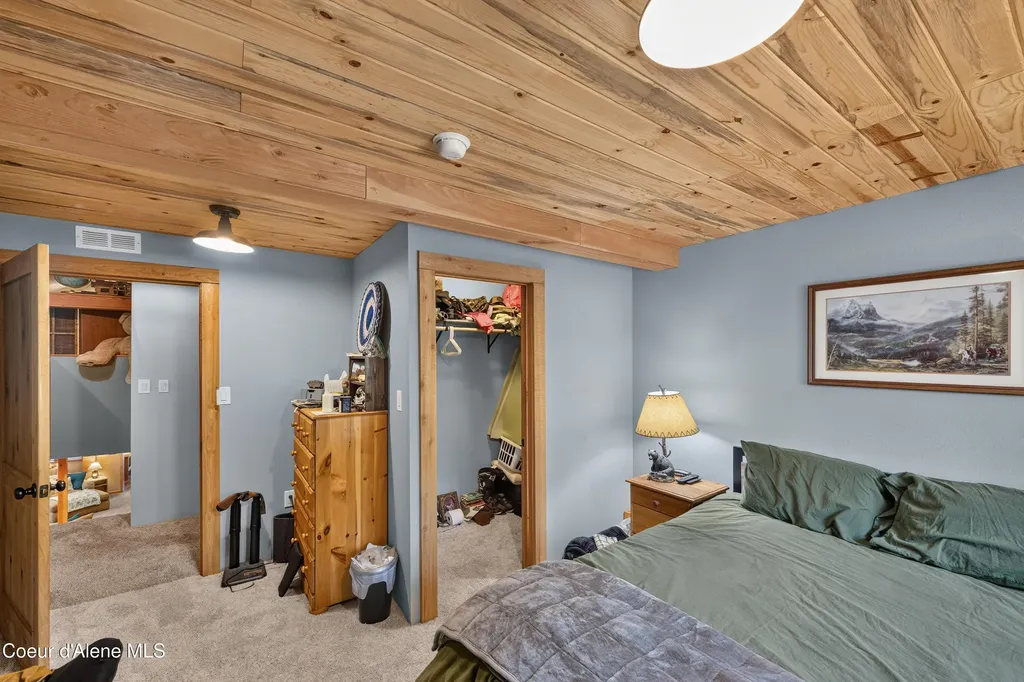 1124 Bugle Point Road St. Maries ID 83861