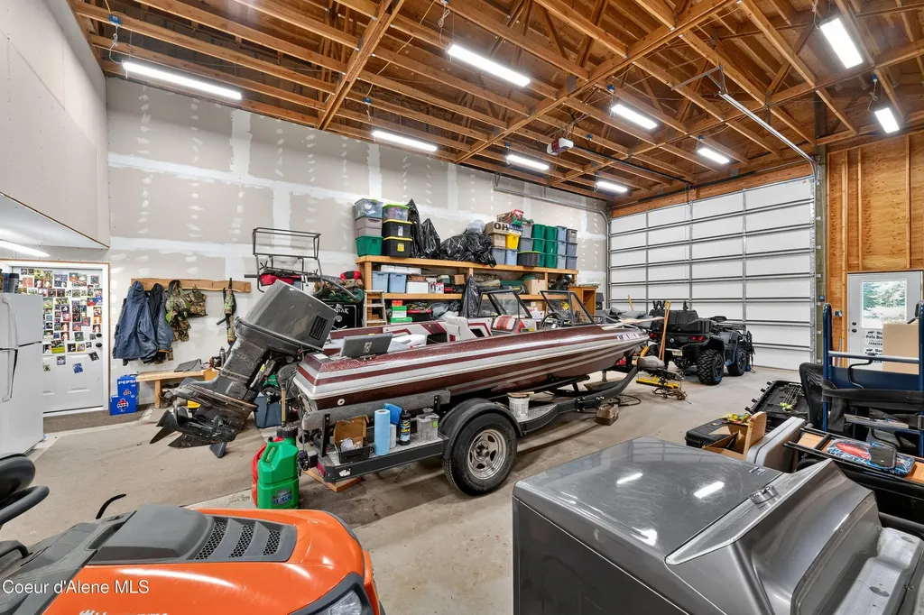 1124 Bugle Point Road St. Maries ID 83861