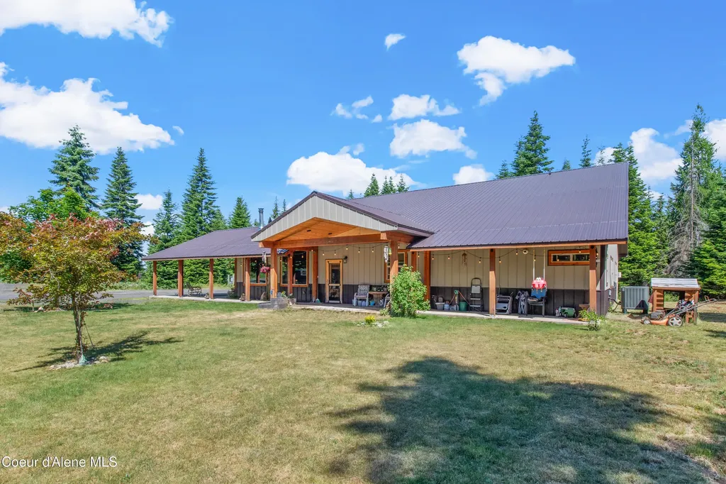 1124 Bugle Point Road St. Maries ID 83861