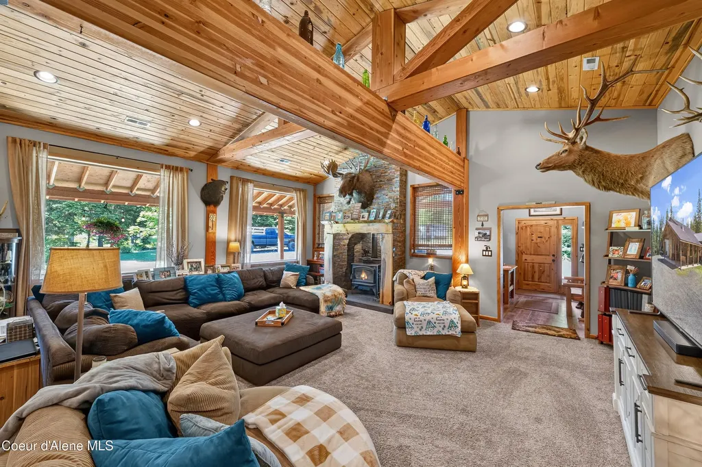1124 Bugle Point Road St. Maries ID 83861