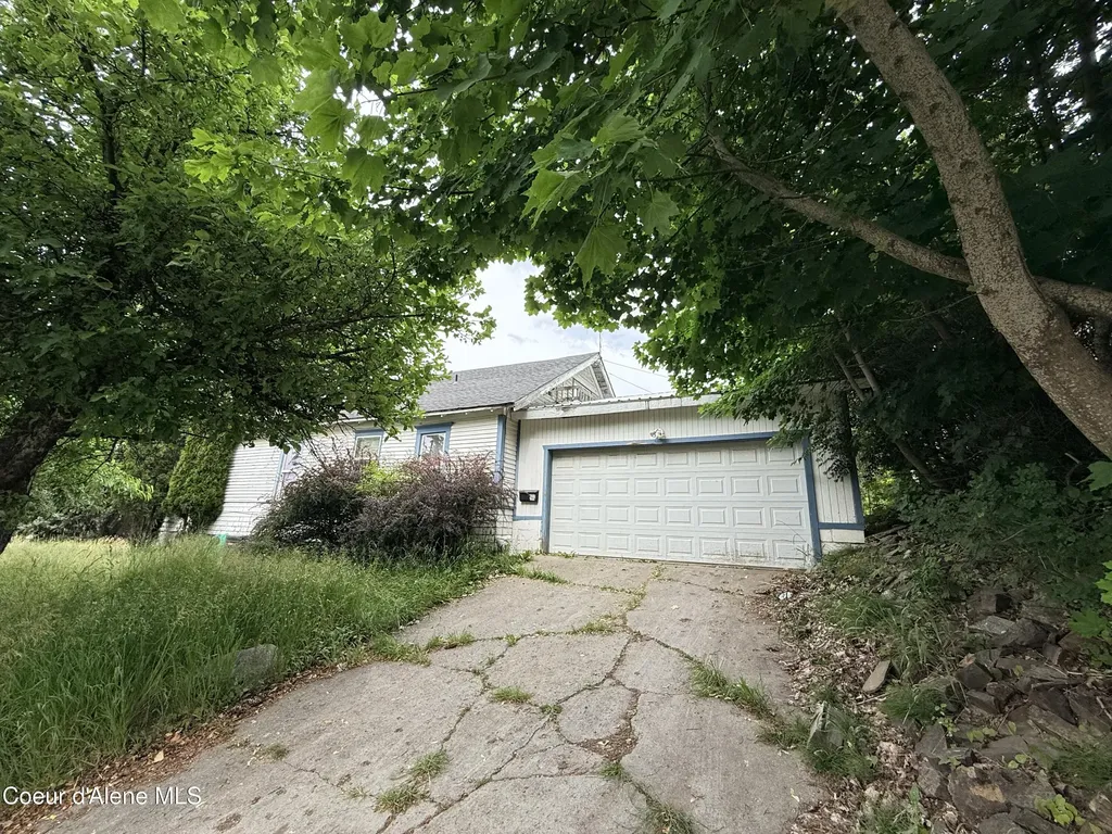 1127 W Jefferson Avenue St. Maries ID 83861