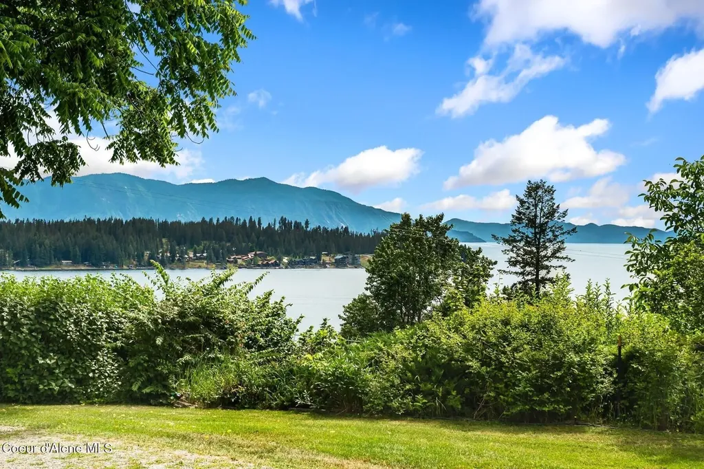 523 Big Hill Hope ID 83836