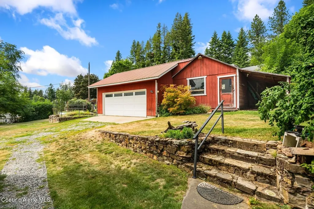 523 Big Hill Hope ID 83836