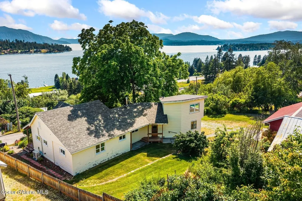 523 Big Hill Hope ID 83836